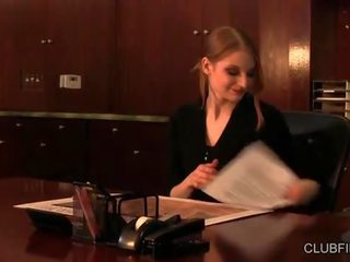 Ela damsel и дилън райън крак фетиш в на workplace