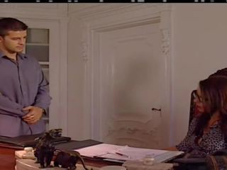 Secretaire a plein temps, nemokamai tempe hd suaugusieji filmas 49