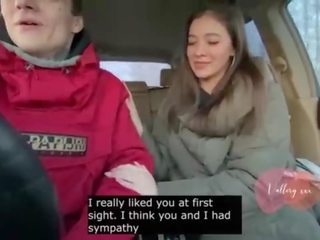 Espion caméra réel russe pipe en voiture avec conversations